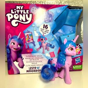 My Little Pony 🦄 Cutie Mark Magic IZZY MOONBOW